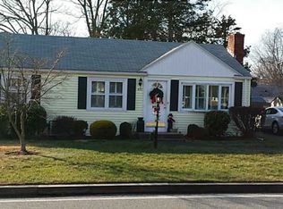 493 Buttonwoods Ave, Warwick, RI 02886