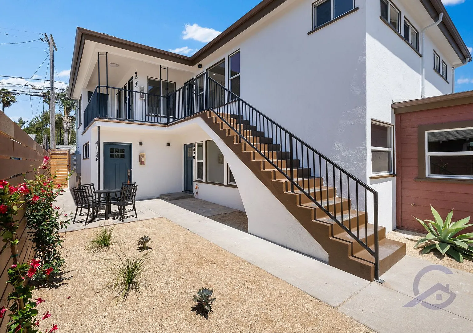 Renovated 2Bed in OB with In-Unit Laundry — Photo 2