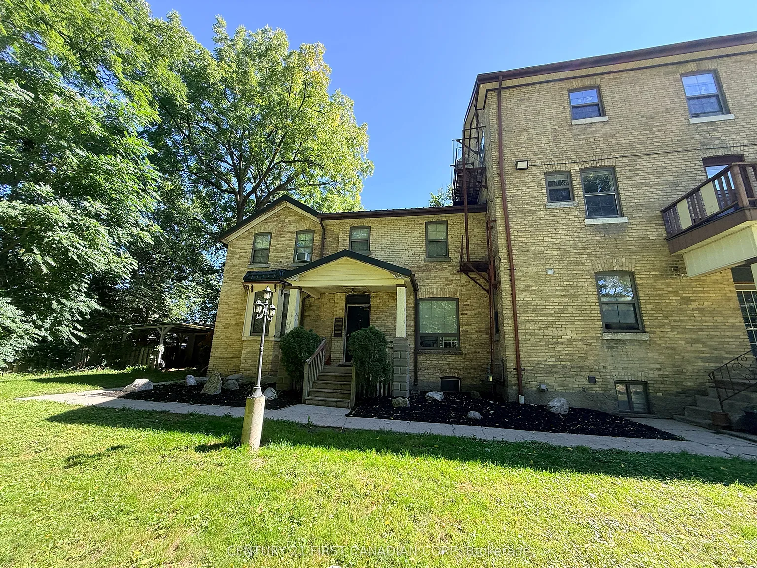 1 bed, $1,695 — Photo 2