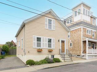 40 Holland St, Newport, RI 02840