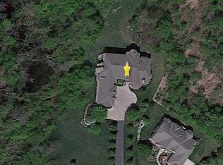 3641 Vineyard Springs Ct, Rochester, MI 48306