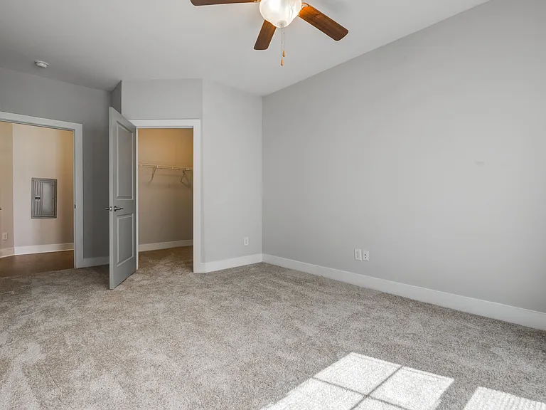 4531 Langdon Dr — Photo 45