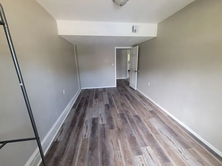 4904 NW 29th St — Photo 17