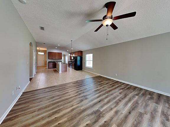 5th image of 170 Patriot Ln