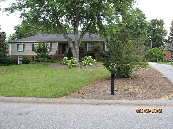 475 Ransdell Dr, Spartanburg, SC 29307