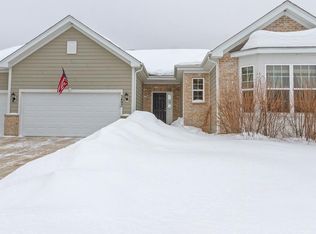 3493 Gallant Fox Dr, Elgin, IL 60124