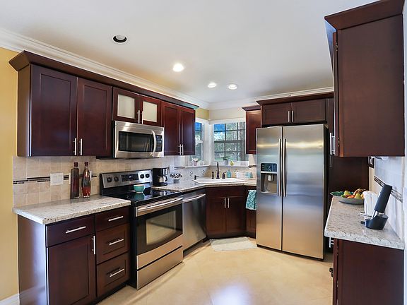 5th image of 13417 NW 5th Pl