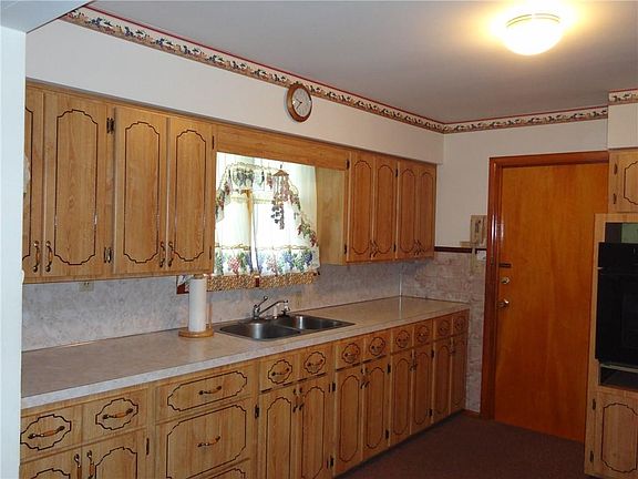 4th image of 812 N Long St