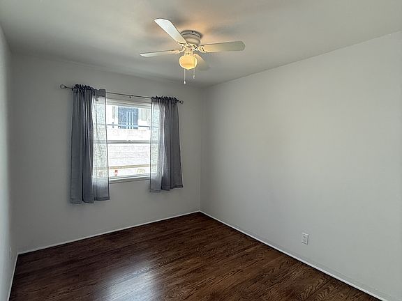 4th image of 2659 Montrose Ave