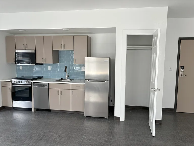 Quincy Park Apartments — Photo 10