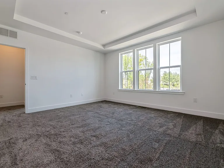 2107 Donatello Dr — Photo 31