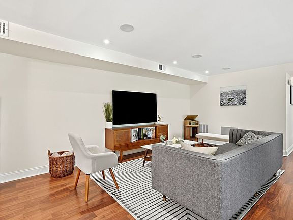3rd image of 121 S Spruce Ave APT 207