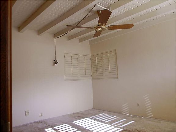 5th image of 1009 Mesita Dr