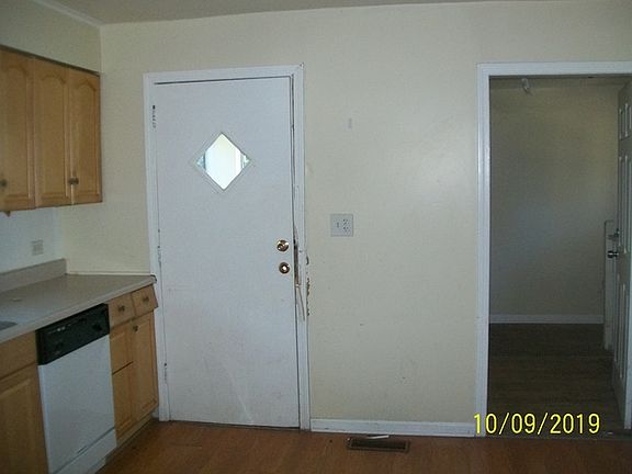 4th image of 1461 Prospect Ave
