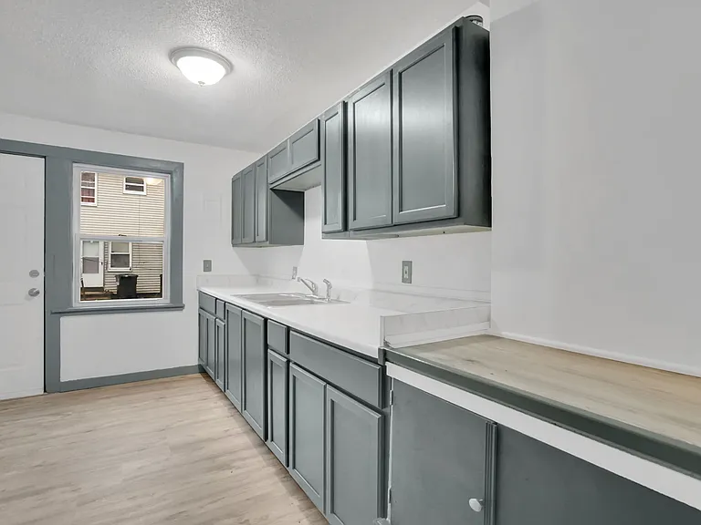 7 Decker Pl — Photo 13