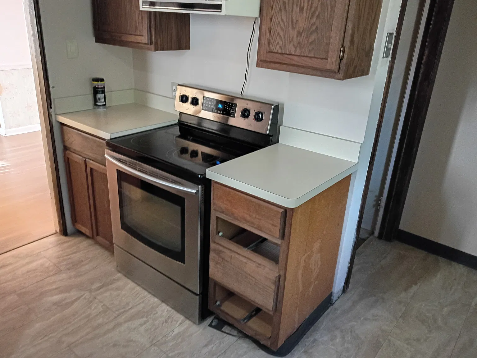 1 bed, 888 sqft, $1,650 — Photo 3