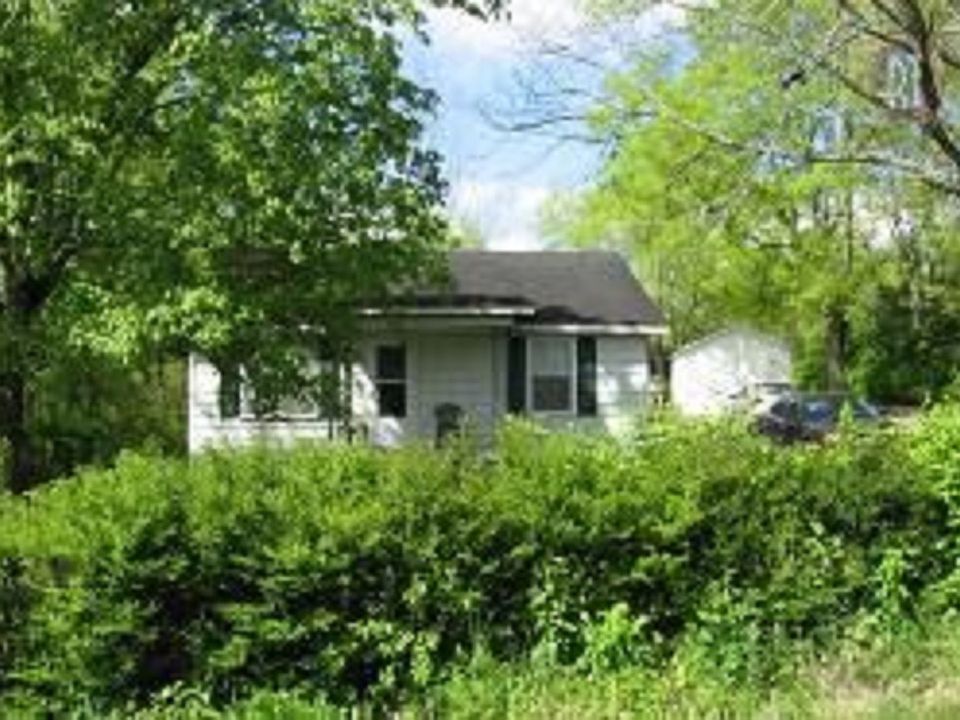 1st image of 948 Youngs Ln