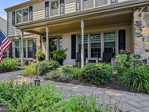 5th image of 106 Country Flower Rd