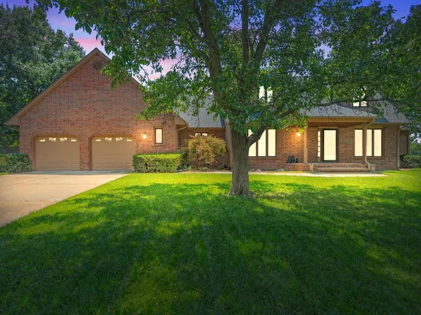 37 Circle Dr, Mulvane, KS 67110