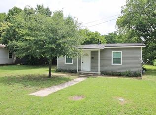 1226 N Elm St, Lancaster, TX 75146