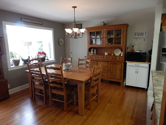 5th image of 3570 Leland Ln
