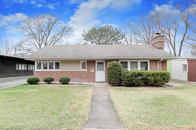 18556 Lyn Ct photo 1