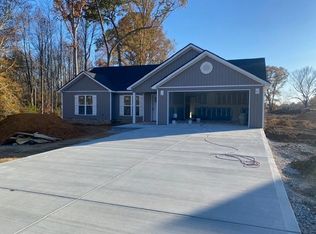 1782 Burgess School Rd, Cookeville, TN 38506