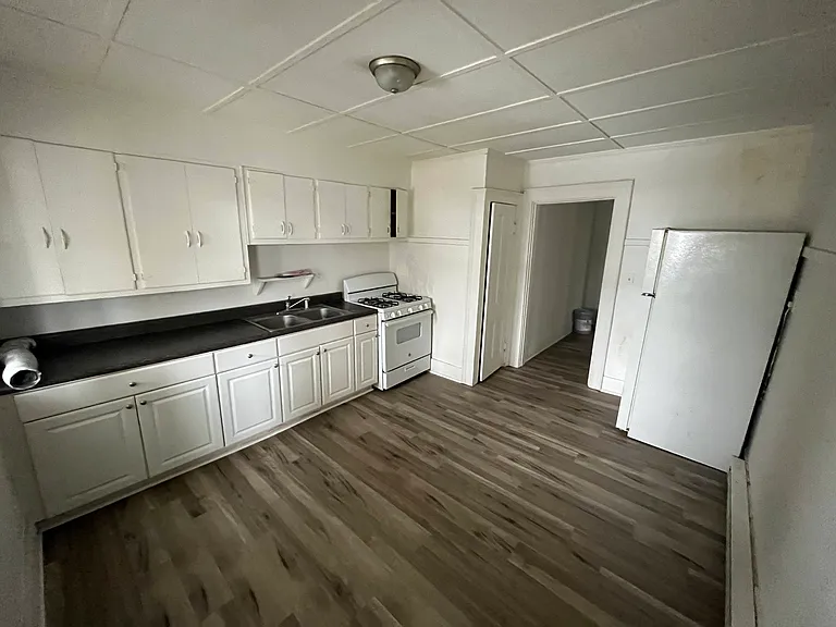 424 N Lebanon St #424 — Photo 1