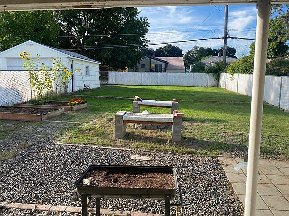 5th image of 3320 E 20th Ave