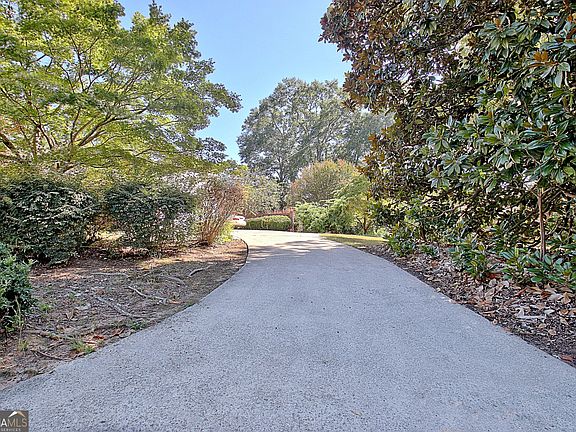2nd image of 2 Brookside Dr