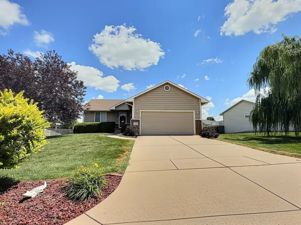 1422 E Prairie Hill St, Wichita, KS 67219