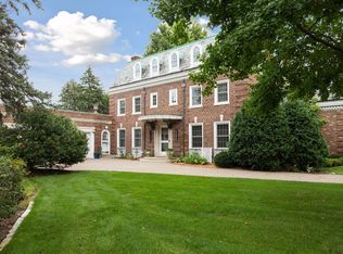 6 Crocus Hl, Saint Paul, MN 55102