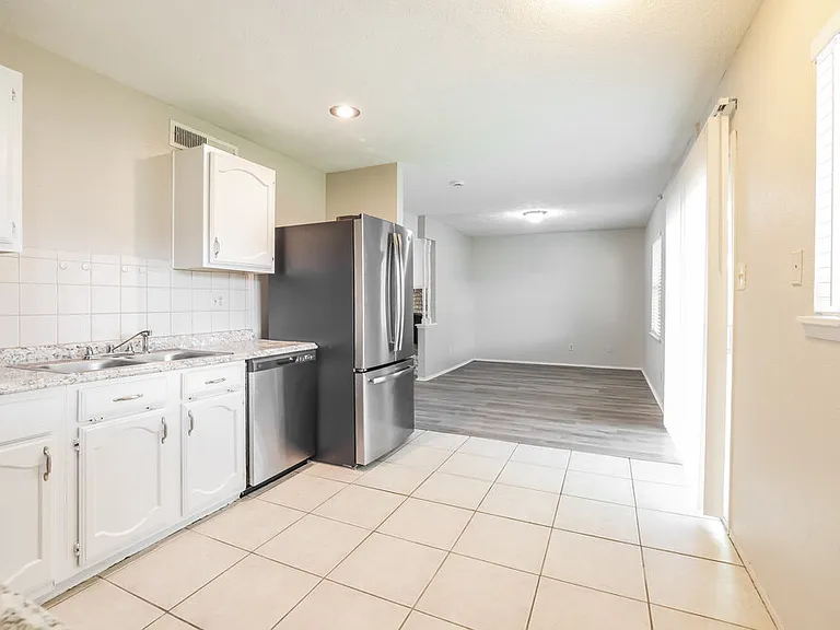 17319 Northern Star Dr — Photo 7