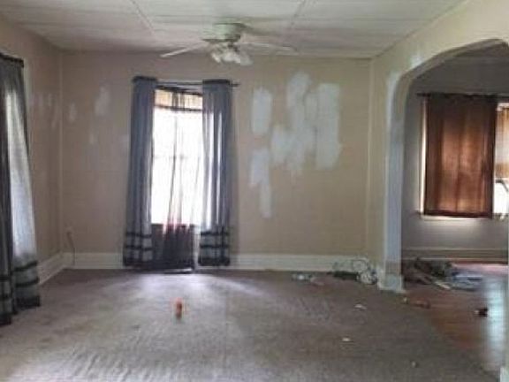Additional Living Room