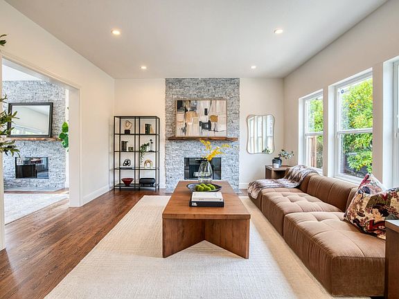4th image of 20 Dunne Ct