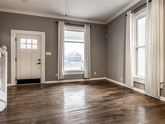 4th image of 1566 N Carrollton Ave
