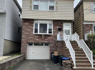 10 E 10th St FLOOR 2, Bayonne, NJ 07002