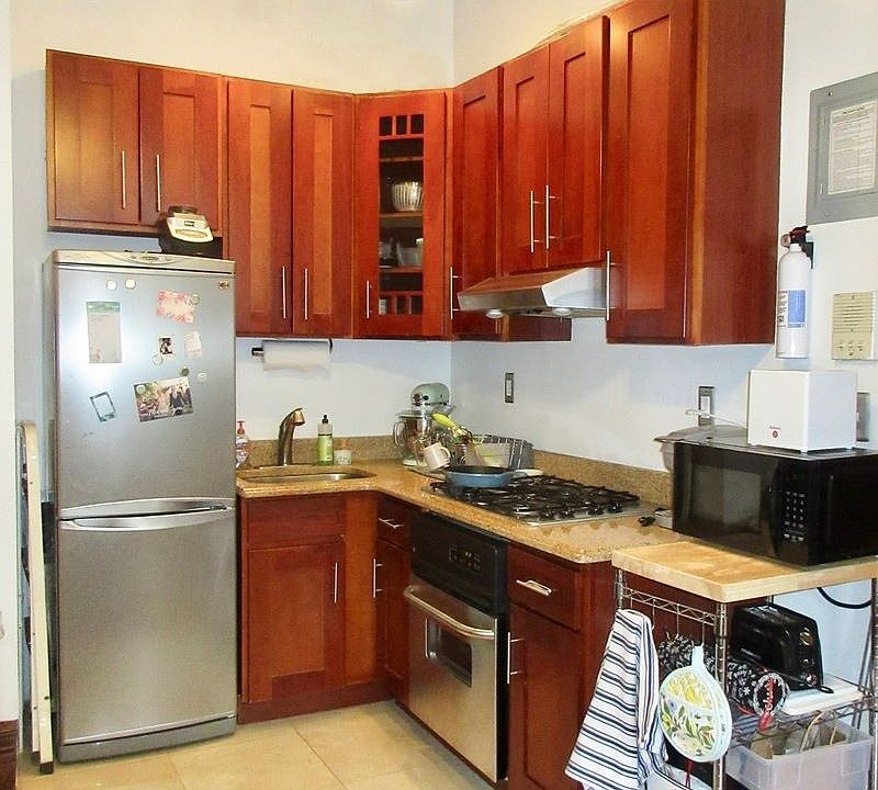 2nd image of 106 6th Ave APT 2F
