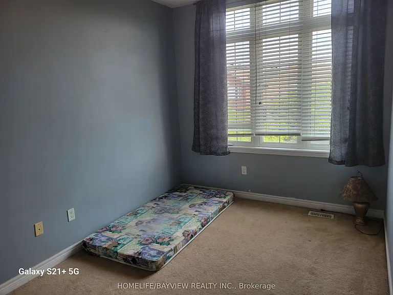 18 Asner Ave — Photo 6