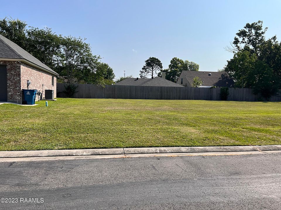1st image of 106 Sanctuary Ln