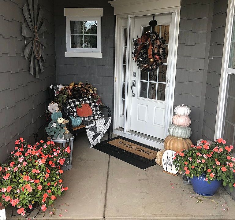 1st image of 1060 Delcove Way