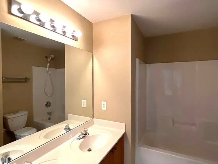 2140 Pineapple Ct — Photo 14