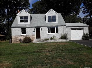 47 E Lewis Ave, Pearl River, NY 10965