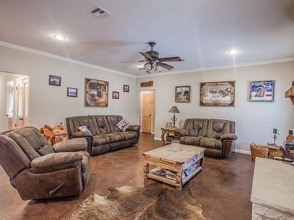 3rd image of 1839 Southwinds Dr