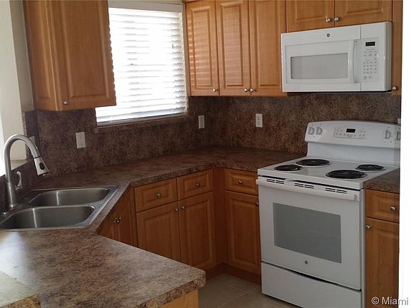 5th image of 3000 San Remo Cir #0