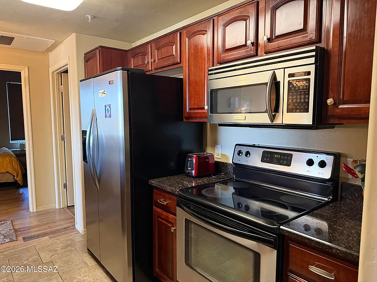 2550 E River Rd #16301 — Photo 9