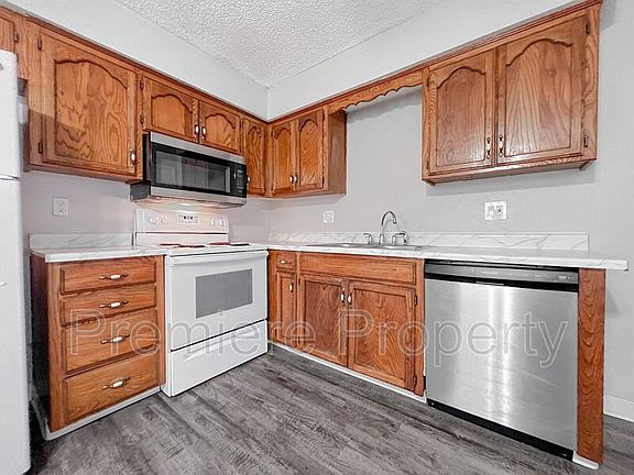 5th image of 1846 NE Knollbrook Pl