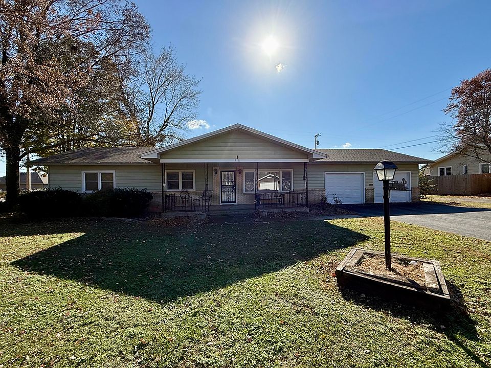 1st image of 548 S Buxton Lane