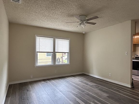 3rd image of 309 Elm St