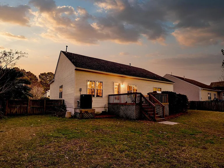 2105 Summerwood Dr — Photo 10